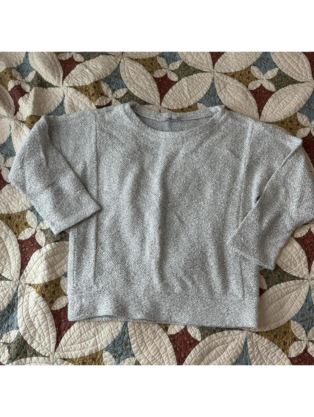 Cozy white & grey boxy crewneck sweater Lucky Brand size S spring